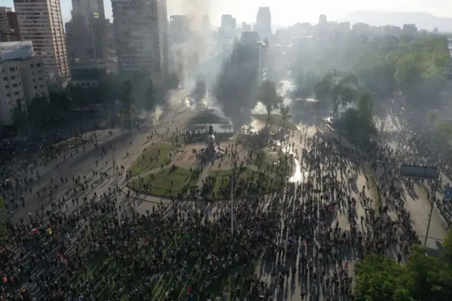 Plaza Italia protestas en Santiago.
