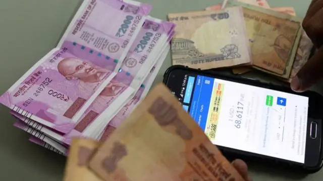 136 கோடி ரூபாய் அளவுக்குப் பணம் கைப்பற்றப்பட்டது