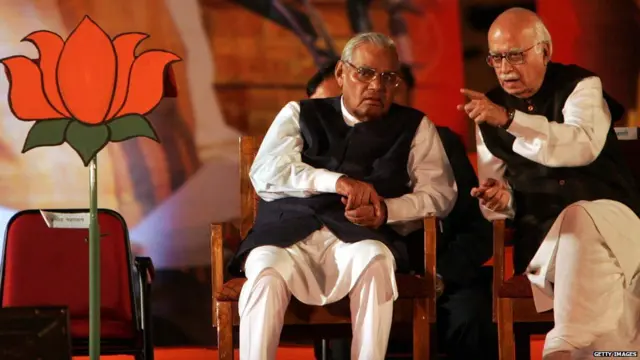 भाजपचे राम-लक्ष्मण वाजपेयी आणि अडवाणी.