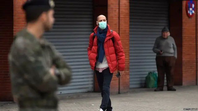 कोरोना के समय में सैनिक