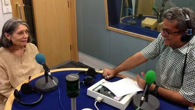 बीबीसी स्टूडियो में रेहान फ़ज़ल के साथ हरमाला गुप्ता.