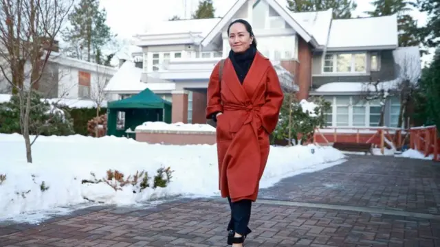 ২০১৮ সালের ডিসেম্বর থেকে কানাডার ভ্যাঙ্কুভার শহরে এই বাড়িতে গৃহবন্দী ছিলেন হুয়াওয়ের মালিকের মেয়ে মাং ওয়ান জো