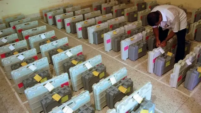 मतपेटियां