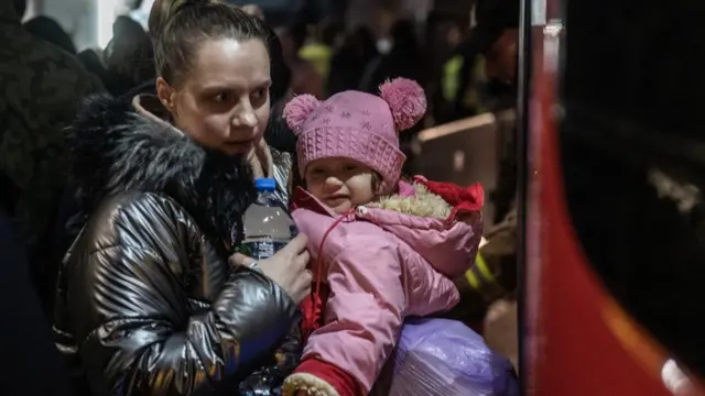 женщина с ребенком