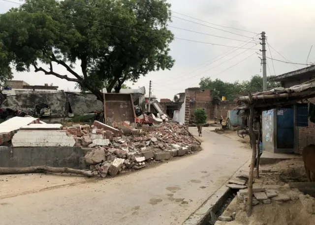 बिकरू गांव