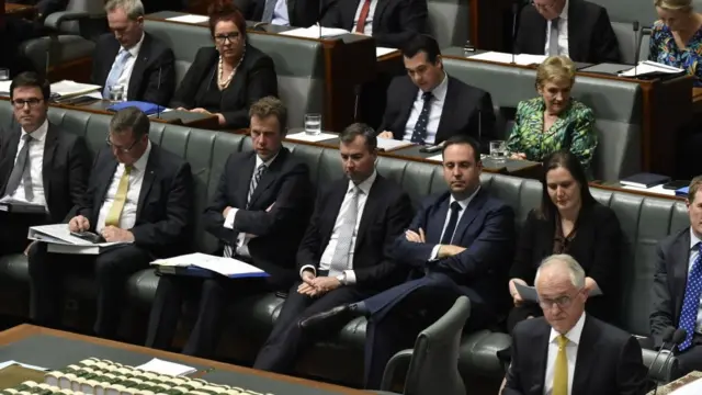 US na ndị mbịambịa