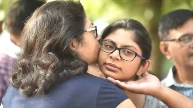 छात्राएं