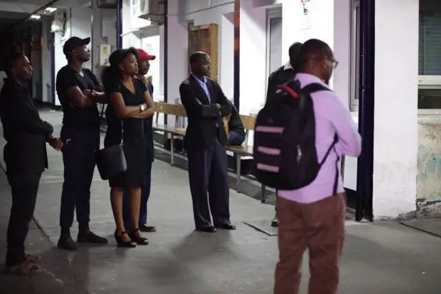 Kuusubiri mwili wa marehemu