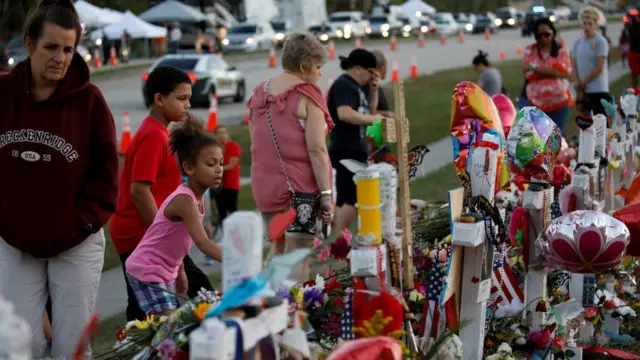 Homenaje a las víctimas de Parkland