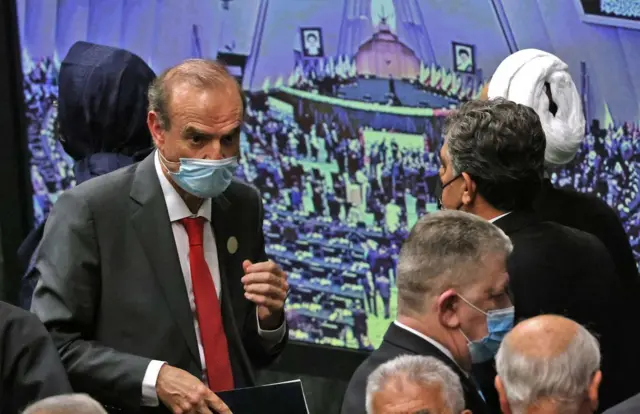 رافائل گروسی، مدیرکل آژانس بین‌المللی اتمی اعلام کرد که «همکاری ایران با این آژانس یک الزام است»