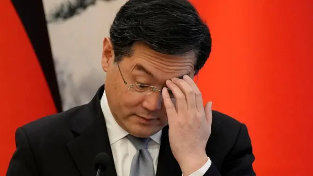 秦剛在上任七個月後即宣告被免職