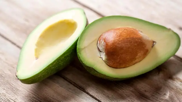 В авокадо много полезных веществ, но в картофеле их больше