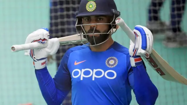 भारतीय क्रिकेट टीम के कप्तान विराट कोहली