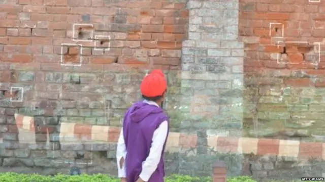 ਕੰਧ ਉੱਪਰ ਗੋਲੀਆਂ ਦੇ ਨਿਸ਼ਾਨ