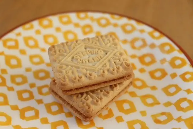 Custard creme
