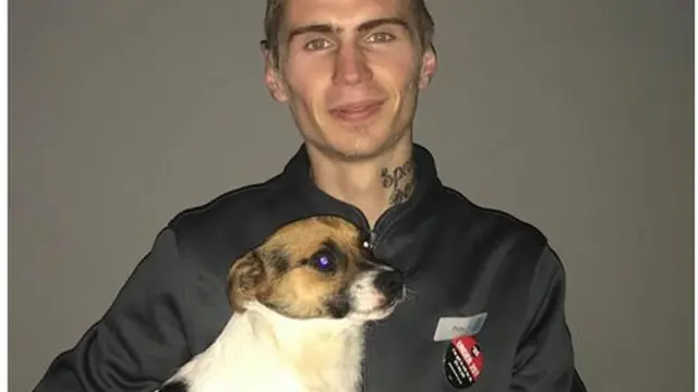 Пітер Деніел і собака