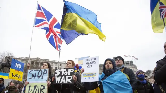 Антивоенная акция в Лондоне