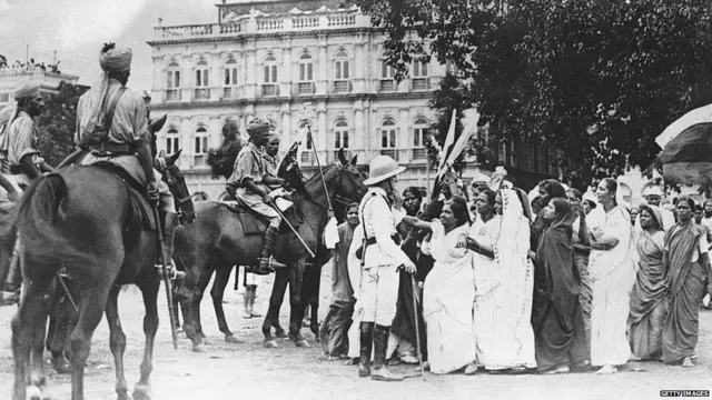 ਪ੍ਰਦਰਸ਼ਨ