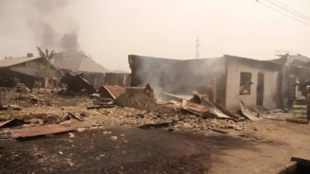 Ọkụ tanka gbara ihe karịrị ụlọ 25 na Delta steeti