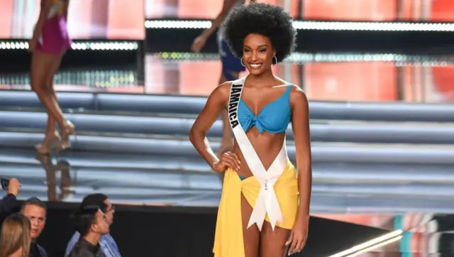 Davina Bennett, Miss Jamaica, bin compete ifor di Miss Universe pageant on November 26, 2017 for Las Vegas