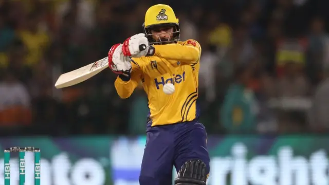 تمیم اور حفیظ نے مل کر پشاور کی پوزیشن کو مستحکم کیا