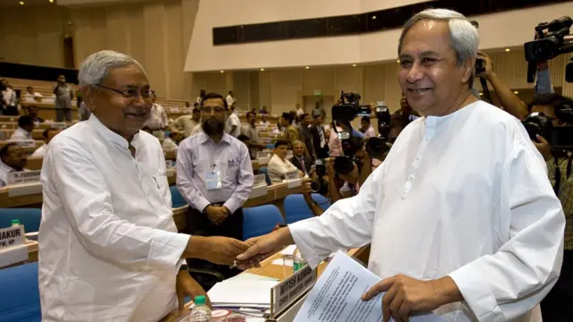 नवीन पटनायक और नीतीश कुमार