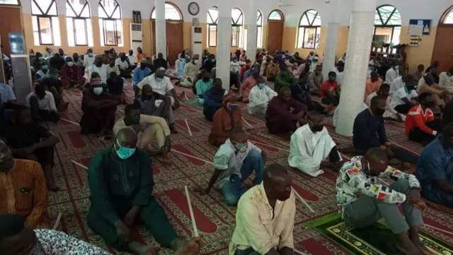 Hotunan sallan juma'a a Lagos