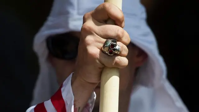 สุดโต่ง