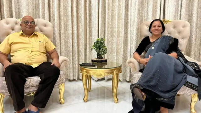 ဇနီးသည် မန်ဂျူရှာအတွက် ဒီအိမ်ကို အာနန်ပရာကက်စ် ချိုဆေးက တည်ဆောက်ပေးခဲ့