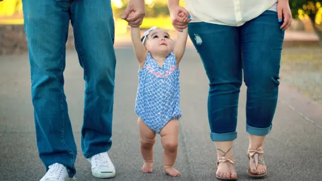 Жінка, чоловік, дитина