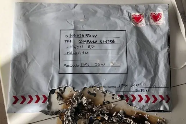 пакет с взрывчаткой