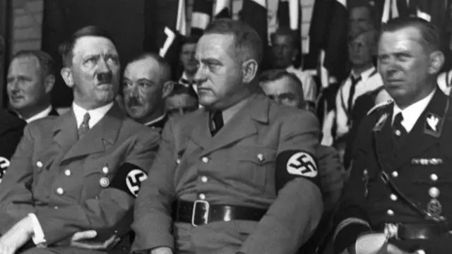 Мартін Борман з Адольфом Гітлером