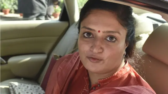 પૂનમ માડમની તસવીર