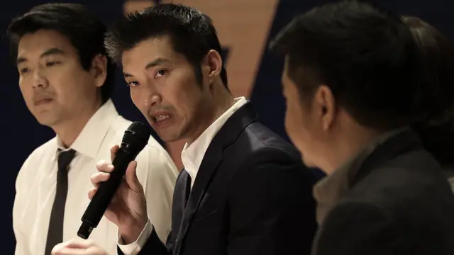 ธนาธร จึงรุ่งเรืองกิจกับปิยบุตร แสงกนกกุล