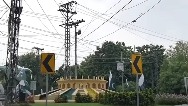 लाहौर का शादमान चौक पहले उस जेल कैंप का हिस्सा था जहां भगत सिंह और उनके साथियों को फांसी दी गई थी