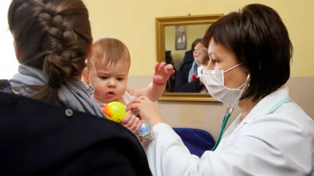 вакцинація, лікар, дитина