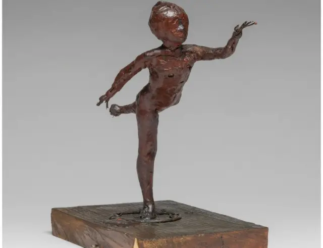 X-rays of rare Degas sculptures reveal artist's secrets - BBC News