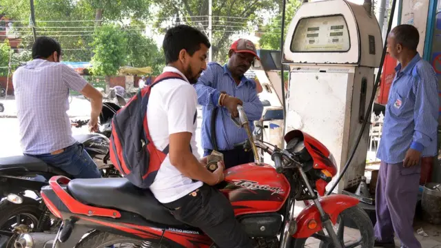 पेट्रोलियम तेल