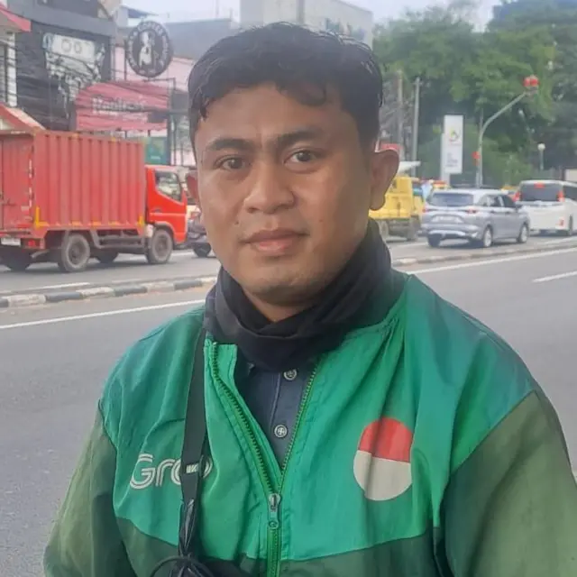 ojek online, gojek, grab, THR