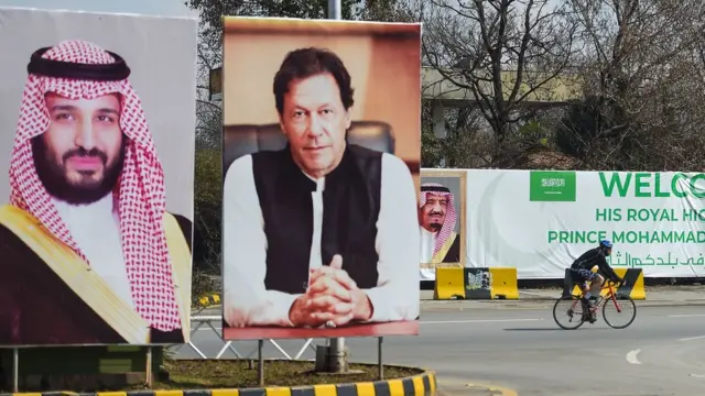 सऊदी क्राउन प्रिंस मोहम्मद बिन सलमान और पाकिस्तान के प्रधानमंत्री इमरान ख़ान की तस्वीर