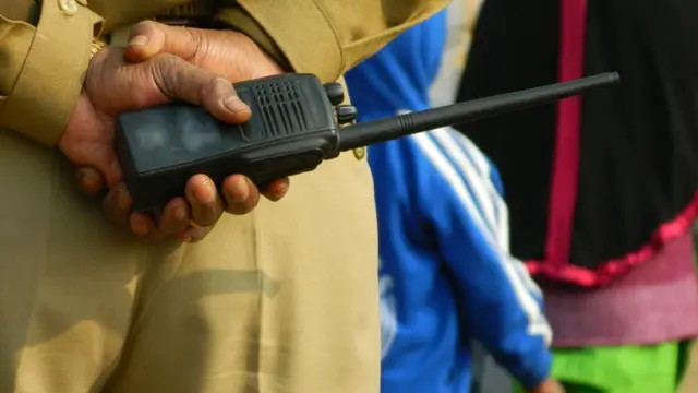 વેજલપુર પોલીસ સ્ટેશનના પોલીસ ઇન્સ્પેક્ટર એલ. ડી. ઓડેદરાએ આ પત્રને સૂચના નહીં પરંતુ નમ્ર વિનંતી ગણાવી હતી