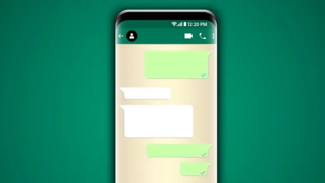 Pantalla de teléfono con mensajes en blanco.