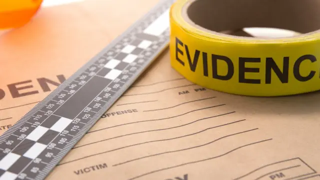 Material de investigación de un crimen
