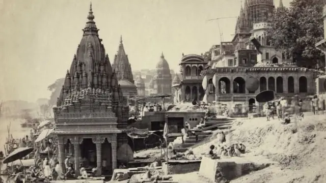 মনিকর্নিকা ঘাট, উনবিংশ শতাব্দির শুরুর দিকে তোলা ছবি।