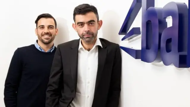 Andrew menjalankan bisnis terbarunya dengan sesama pendiri, Kai Feller.