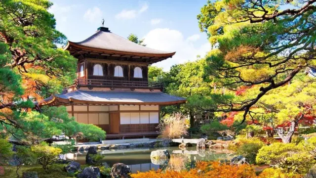 日本京都佛教禅宗银阁寺(图片来源:Sean Pavone/Alamy)