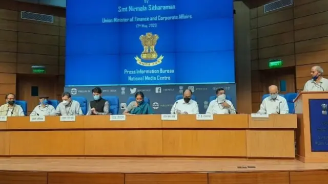 వివిధ శాఖల అధికారులు