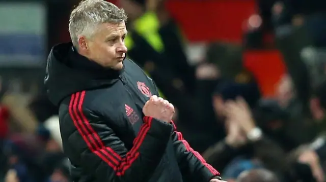 Meneja wa Manchester United Ole Gunnar Solskjaer ameonywa asitumie pesa za ziada kuwalipa wachezaji msimu ujao