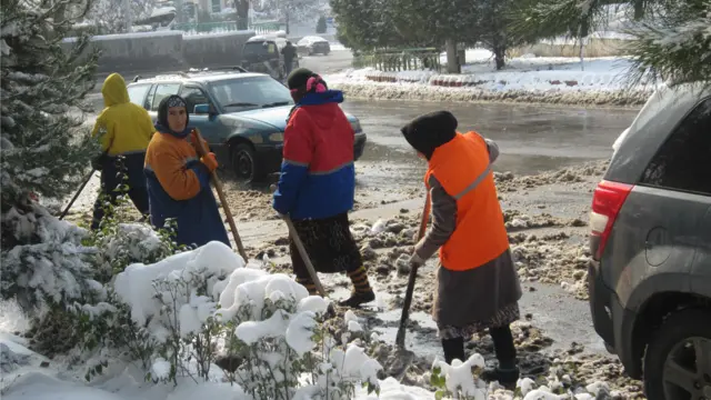 اولین برف زمستانی در دوشنبه پایتخت تاجیکستان