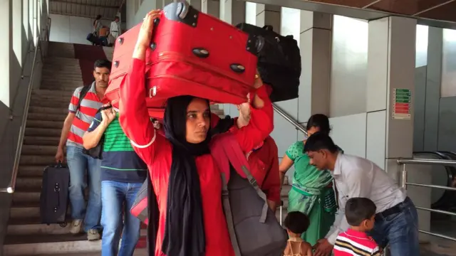 मंजू देवी, कुली